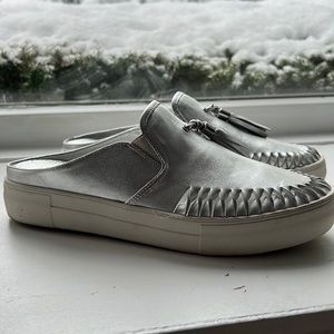 Woman’s slip on jslides